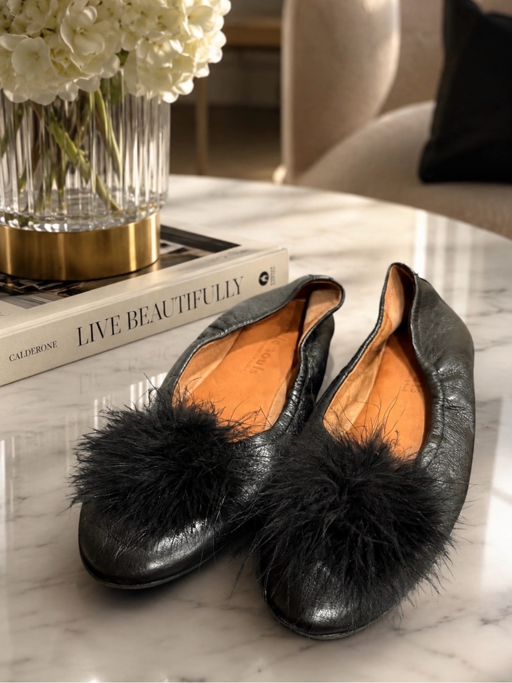 Gentle Souls by Kenneth Cole Black Pom-Pom Leather Ballet Flats size 9